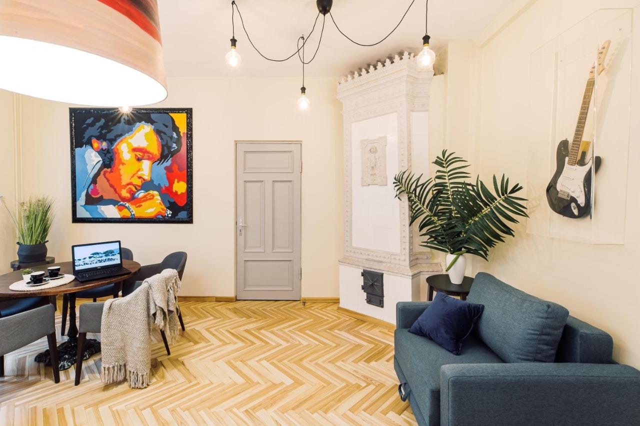 Elvis Apartment/11 Beds/6 Bedrooms/Riga Old Town Exterior photo